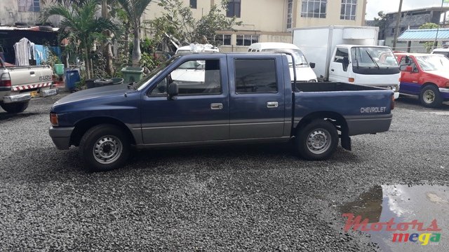 1995' Chevrolet isuzu photo #3