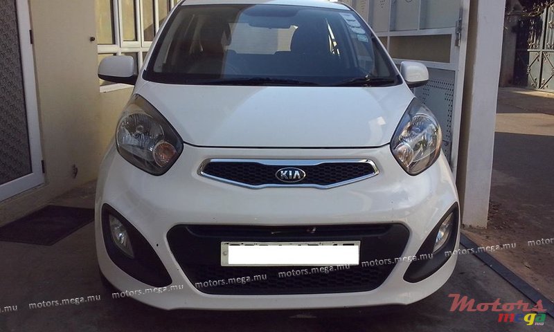 2013' Kia Picanto photo #1