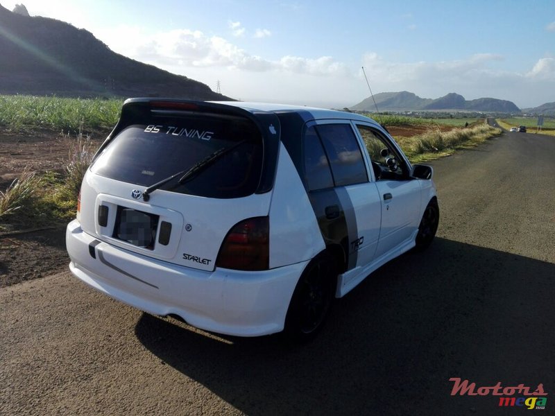 1998' Toyota Starlet photo #7