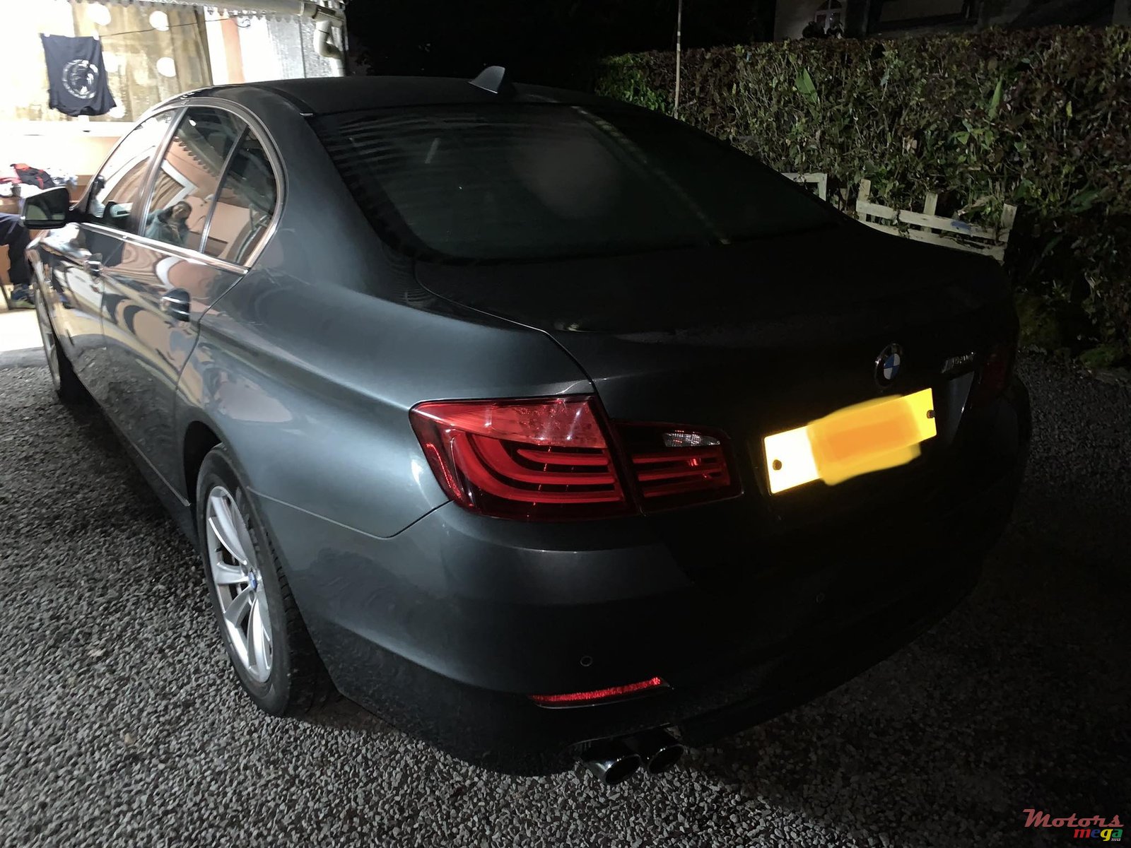 2011' BMW 523 photo #2