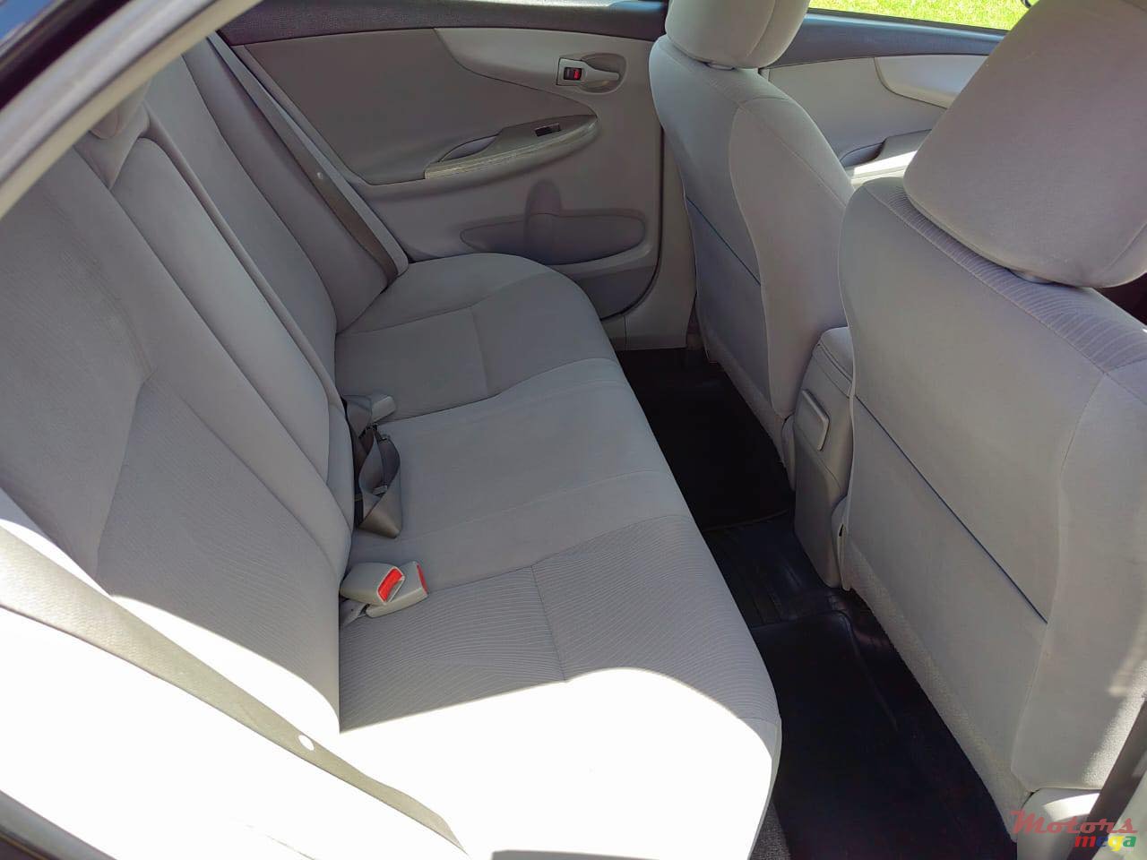 2013' Toyota Corolla photo #6