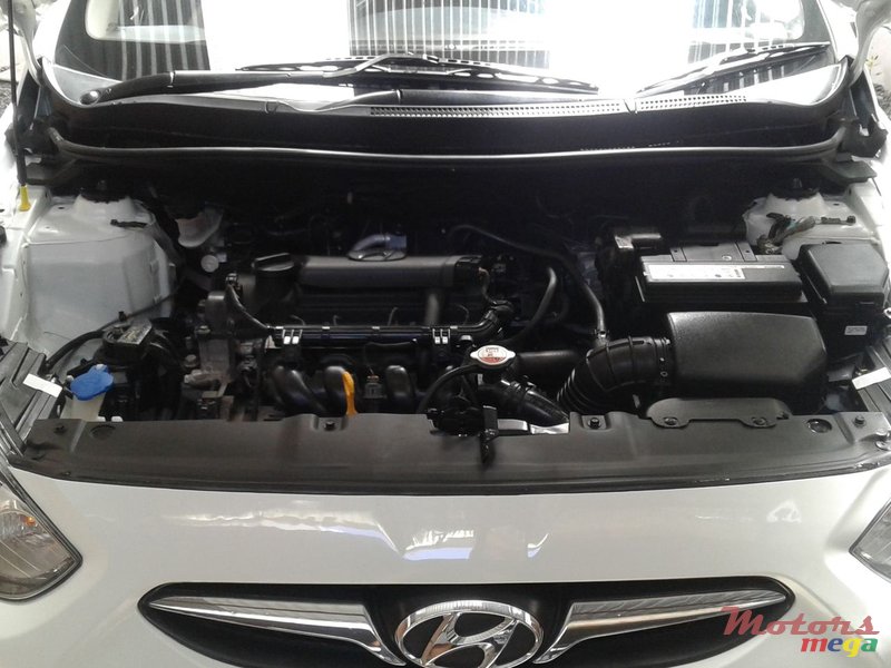 2014' Hyundai Accent photo #6
