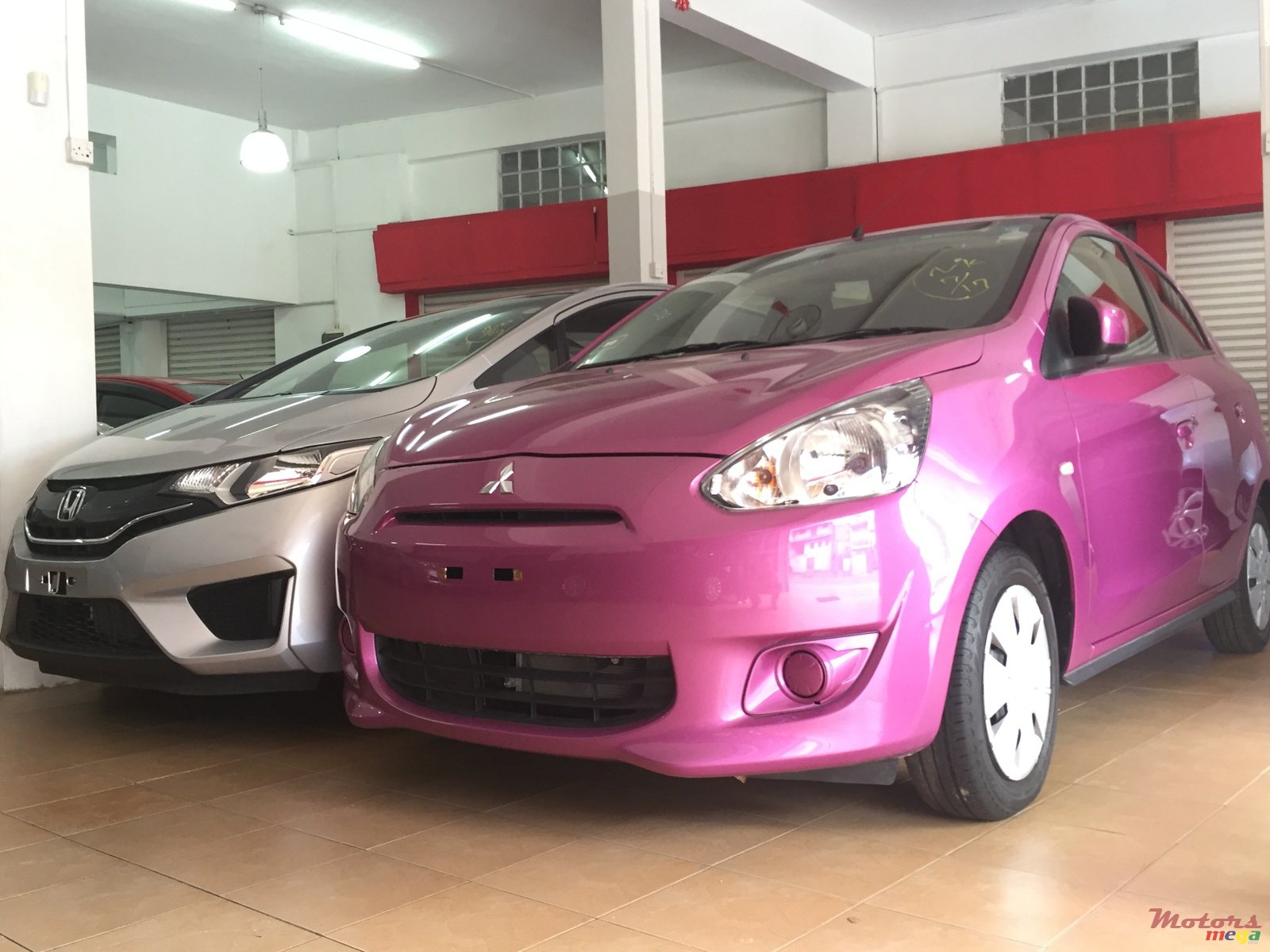2013' Mitsubishi Mirage photo #1