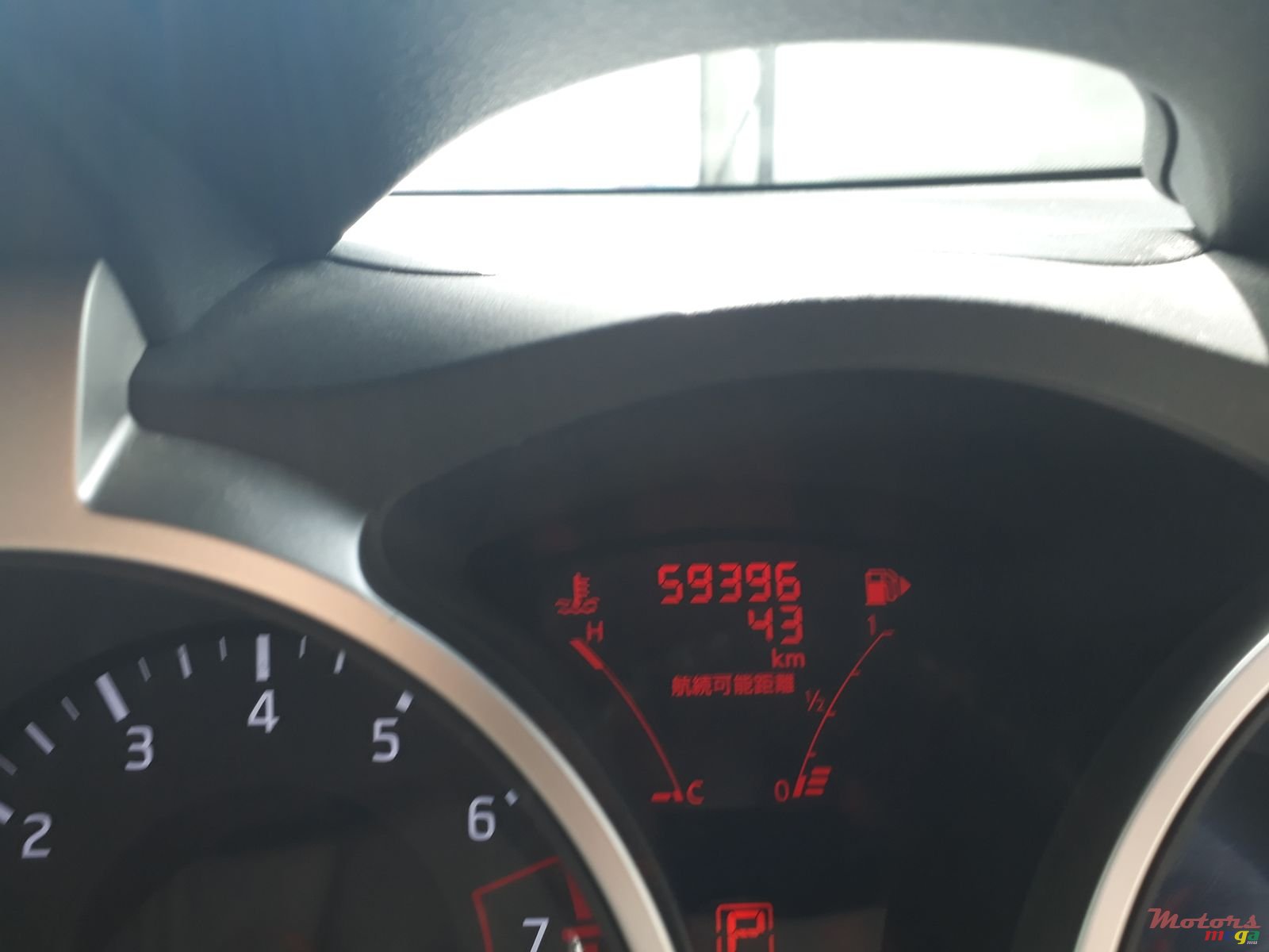 2011' Nissan Juke Special edition photo #2