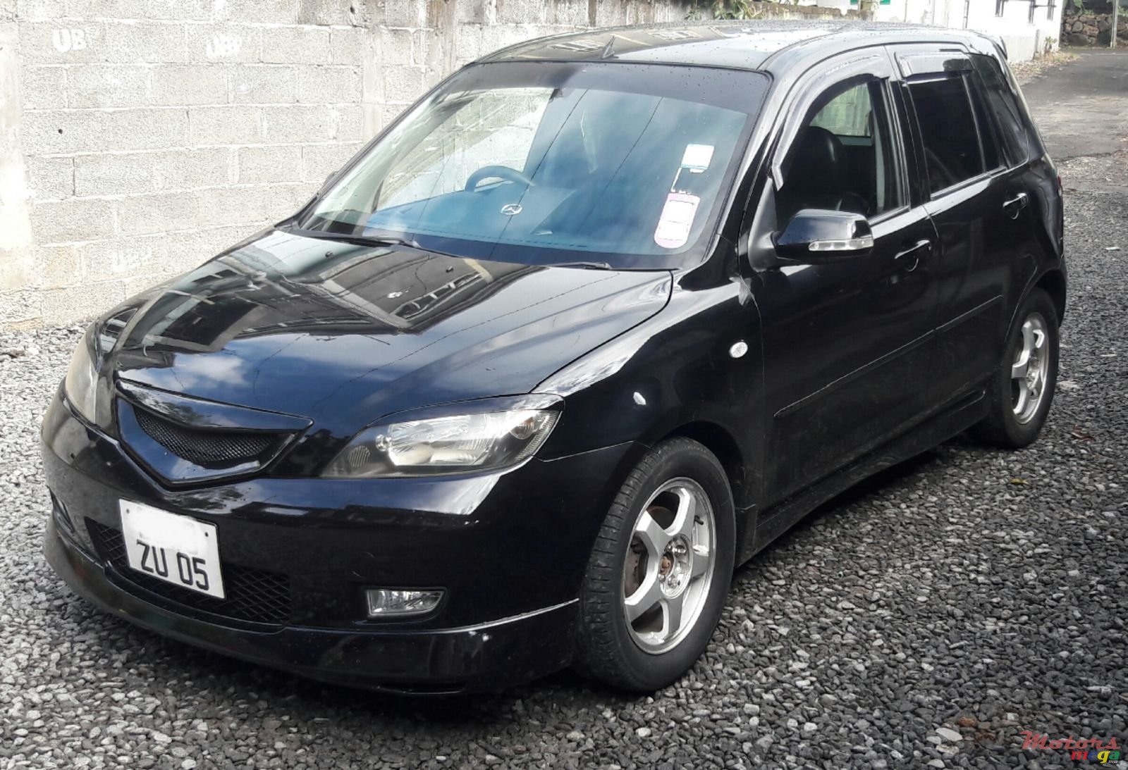 2005' Mazda 2 photo #3