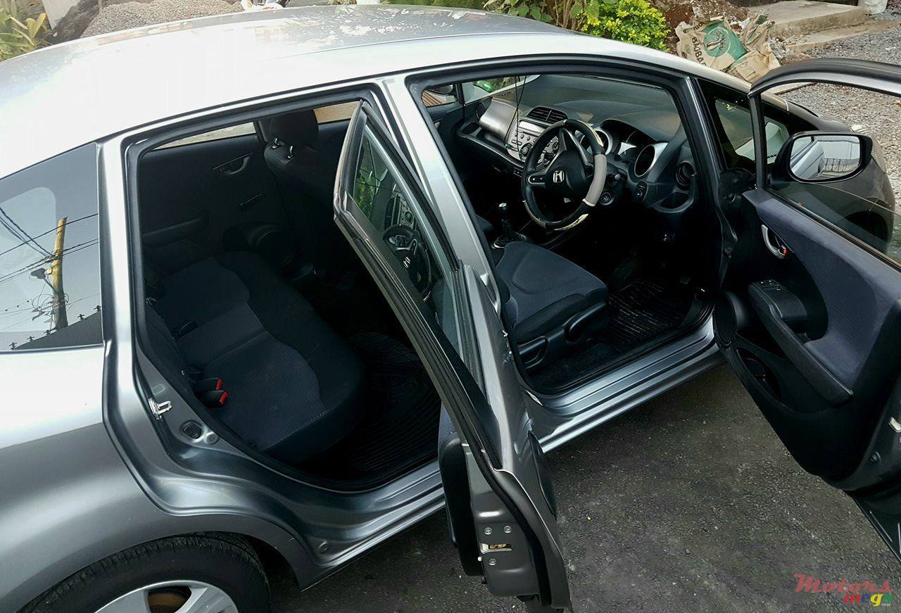 2009' Honda Jazz photo #4