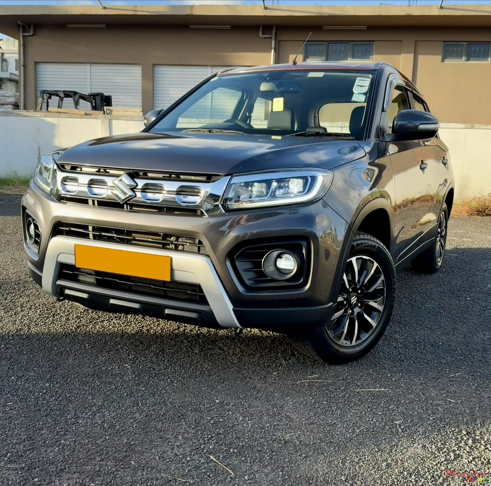 2023' Suzuki Vitara Brezza GLX photo #1