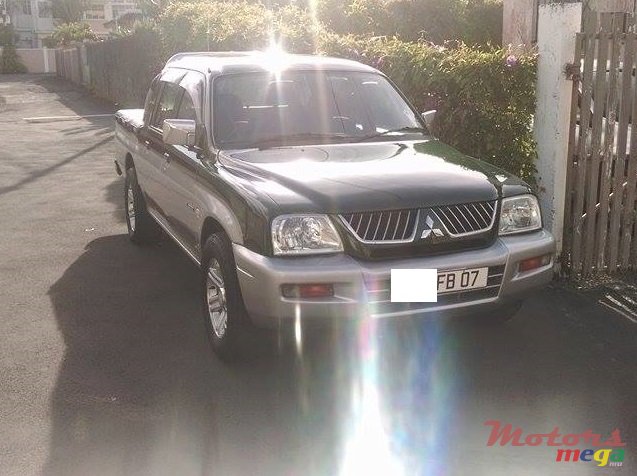 2007' Mitsubishi L200 Warrior photo #1