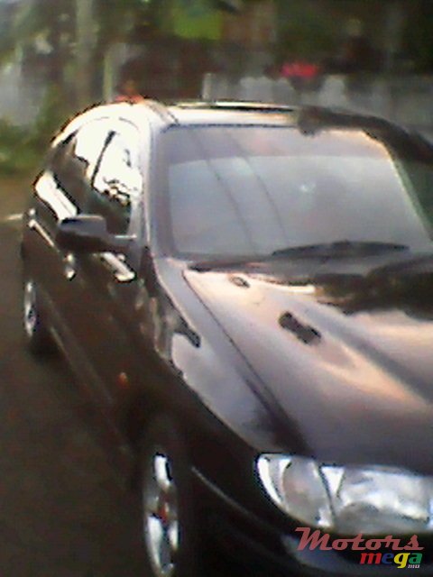 1997' Renault Megane photo #2