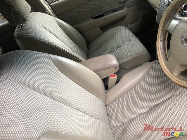 2007' Nissan Tiida photo #5