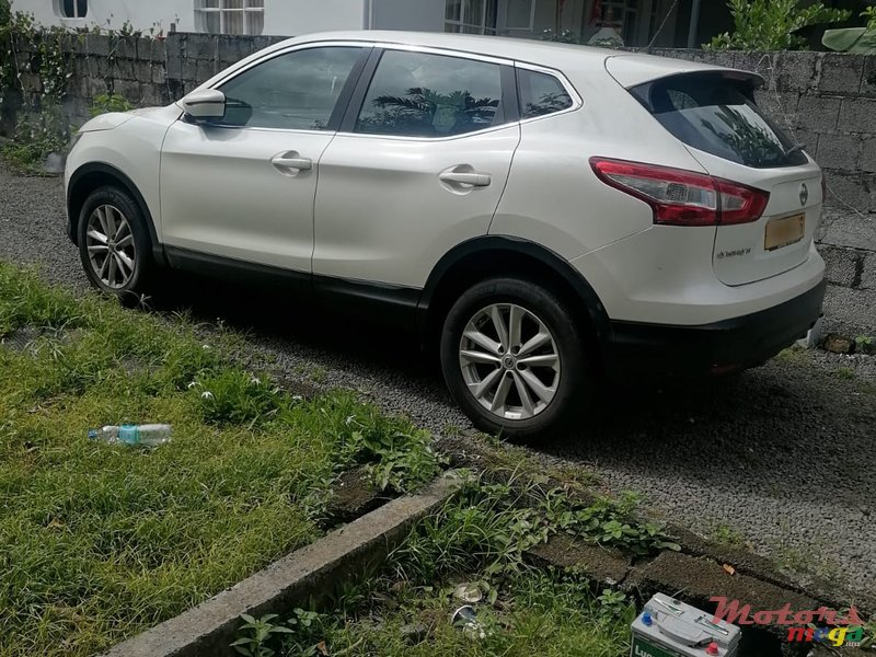 2016' Nissan Qashqai photo #2