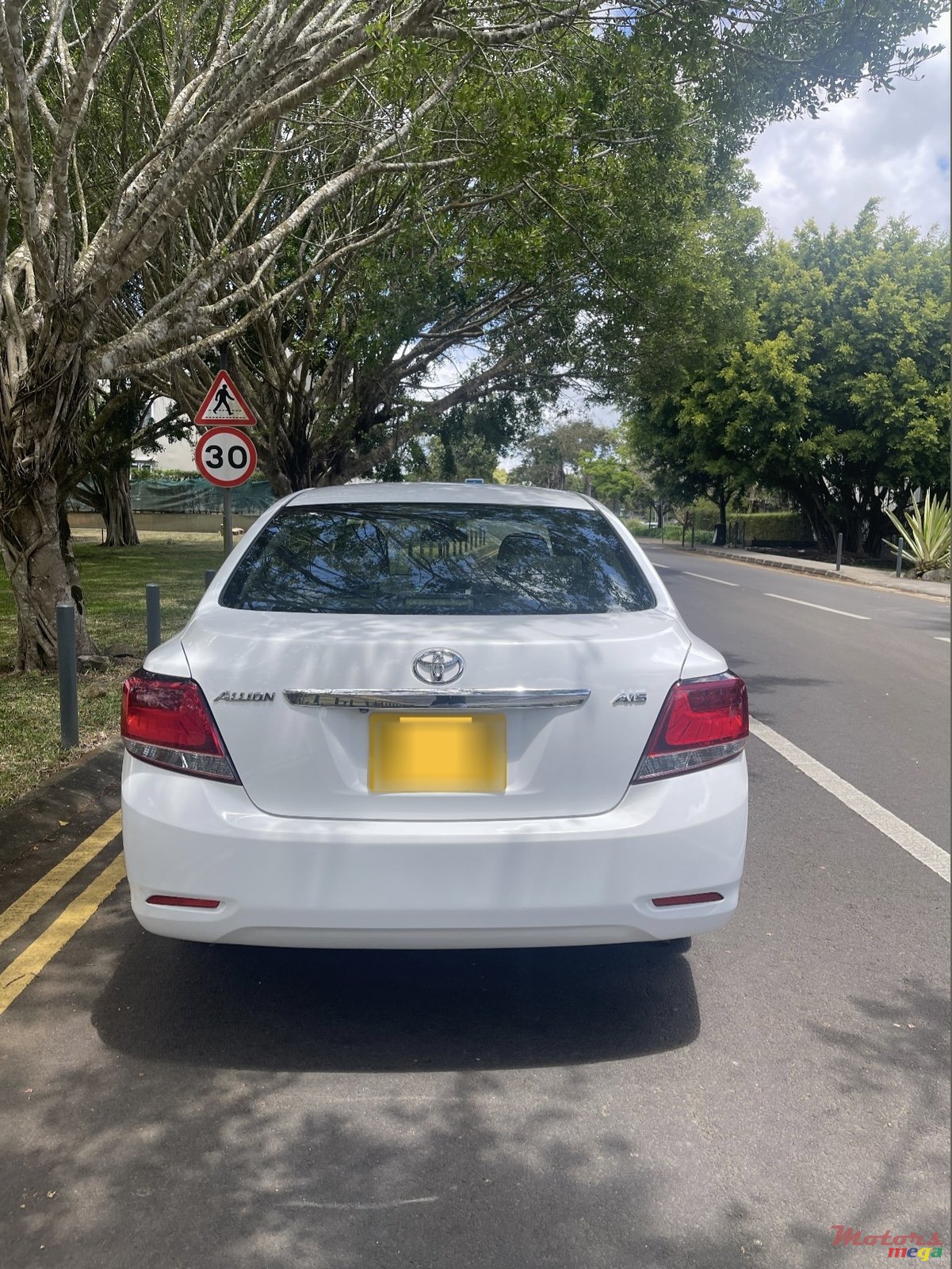 2018' Toyota Allion photo #3