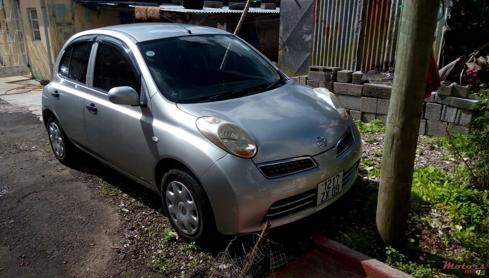 2009' Nissan March photo #1