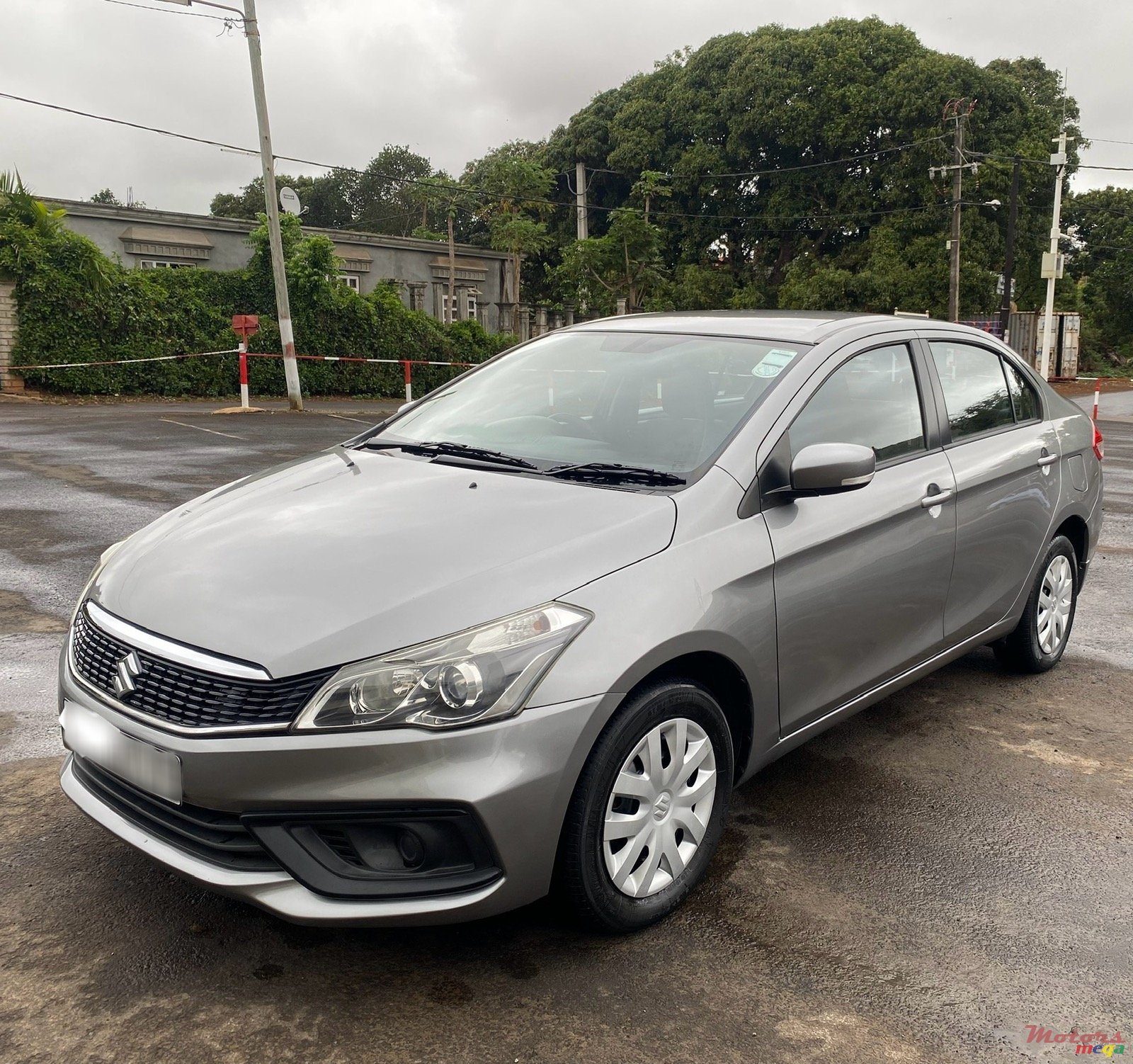 2019' Suzuki Ciaz photo #2