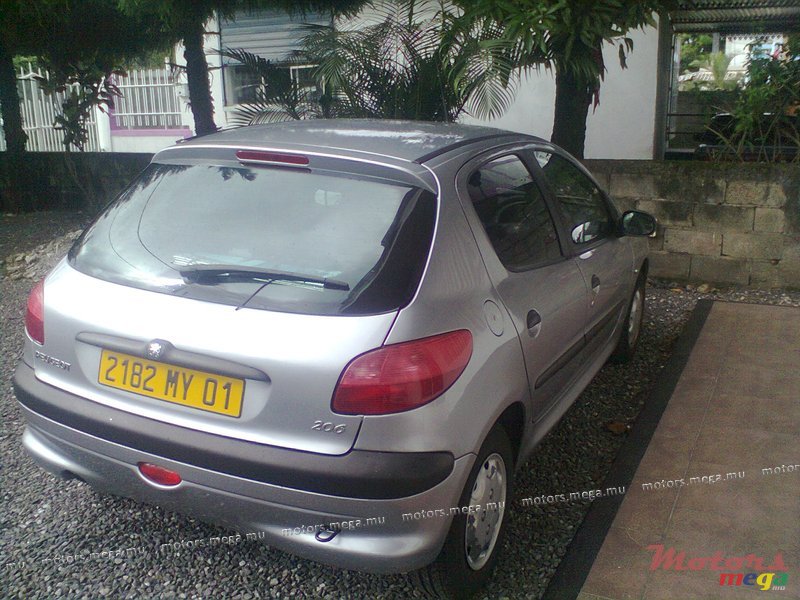 2001' Peugeot 206 photo #1