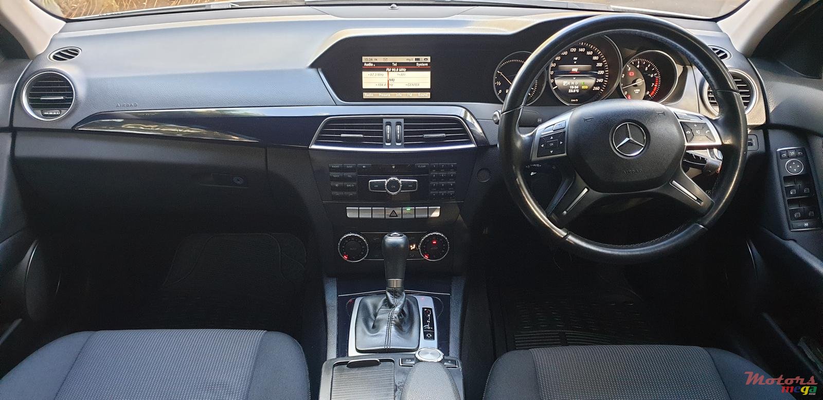 2014' Mercedes-Benz C-Class photo #7