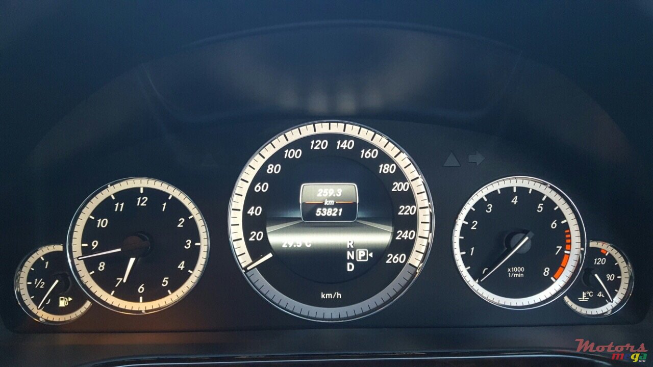 2013' Mercedes-Benz E-Class photo #7