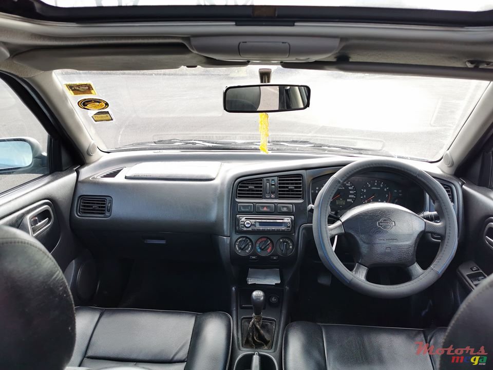 1999' Nissan Primera SLX photo #5
