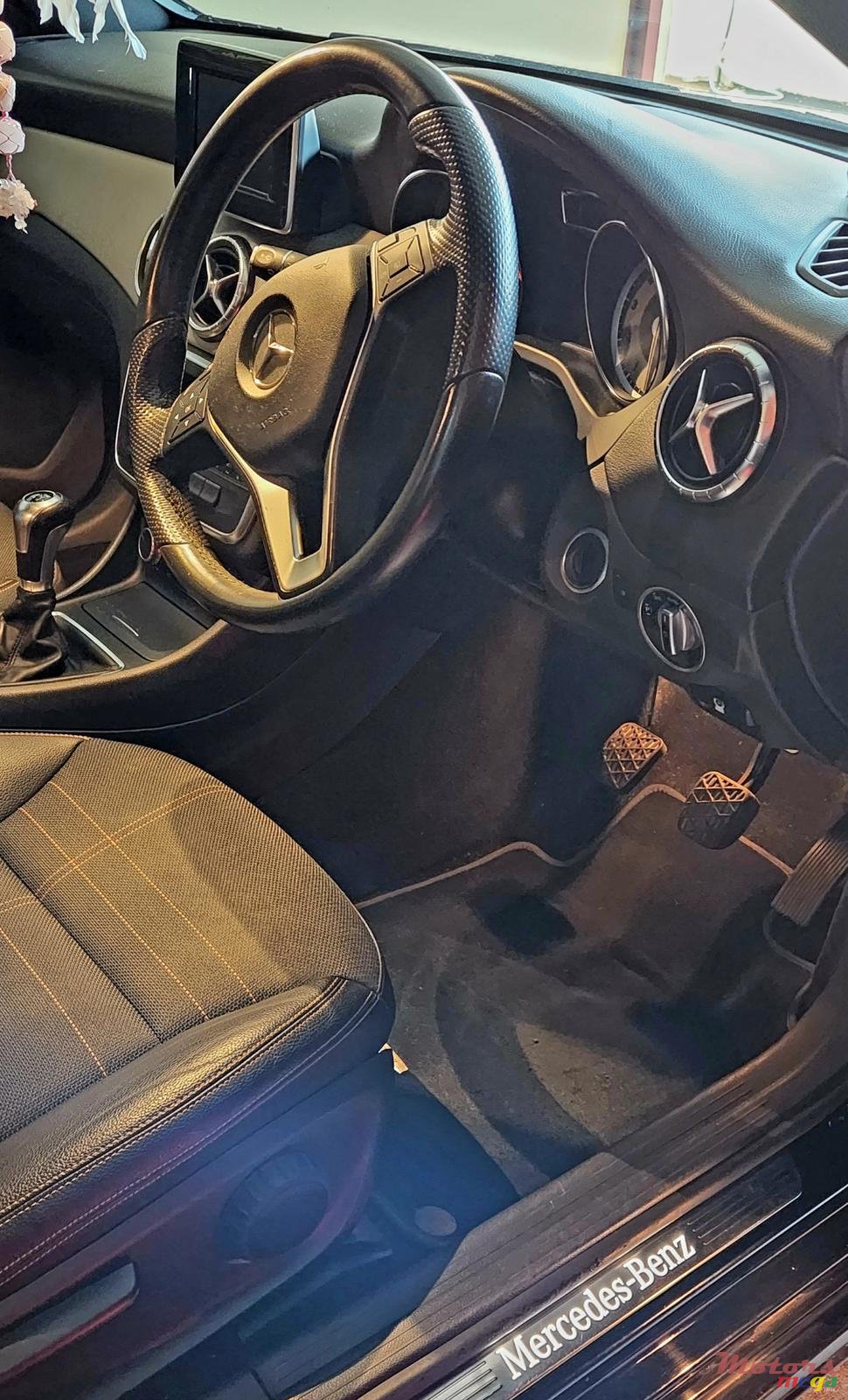 2015' Mercedes-Benz CLA 200 photo #1