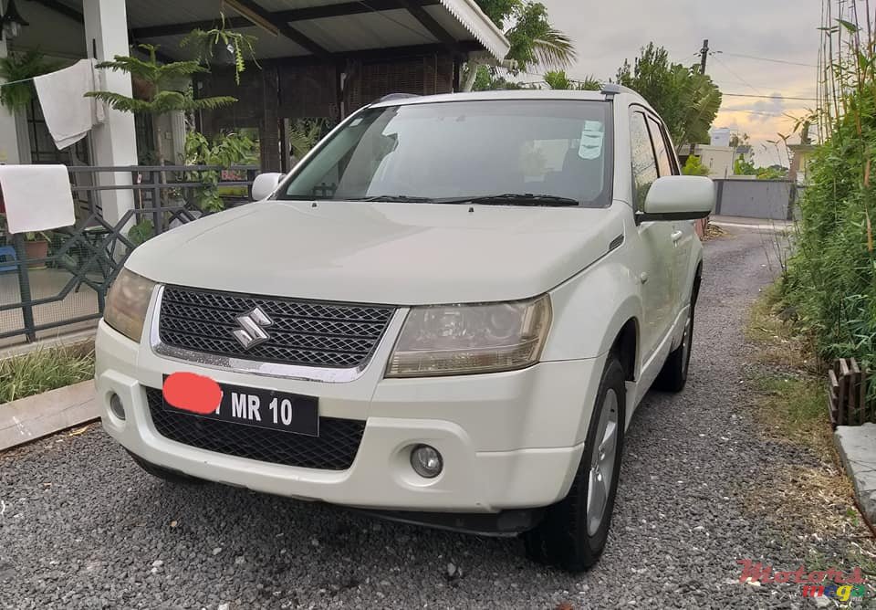 2010' Suzuki Grand Vitara 2.4L [ MANUAL ] photo #1