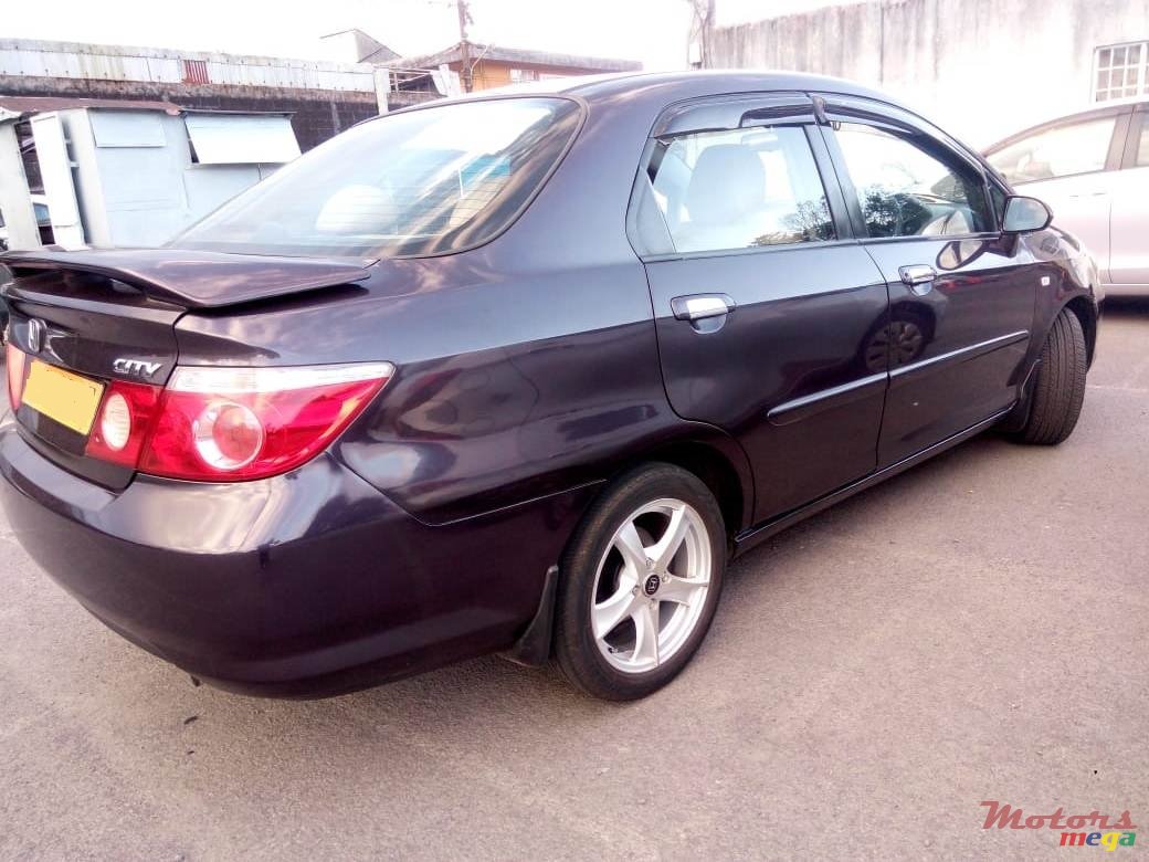2007' Honda City VTi photo #2