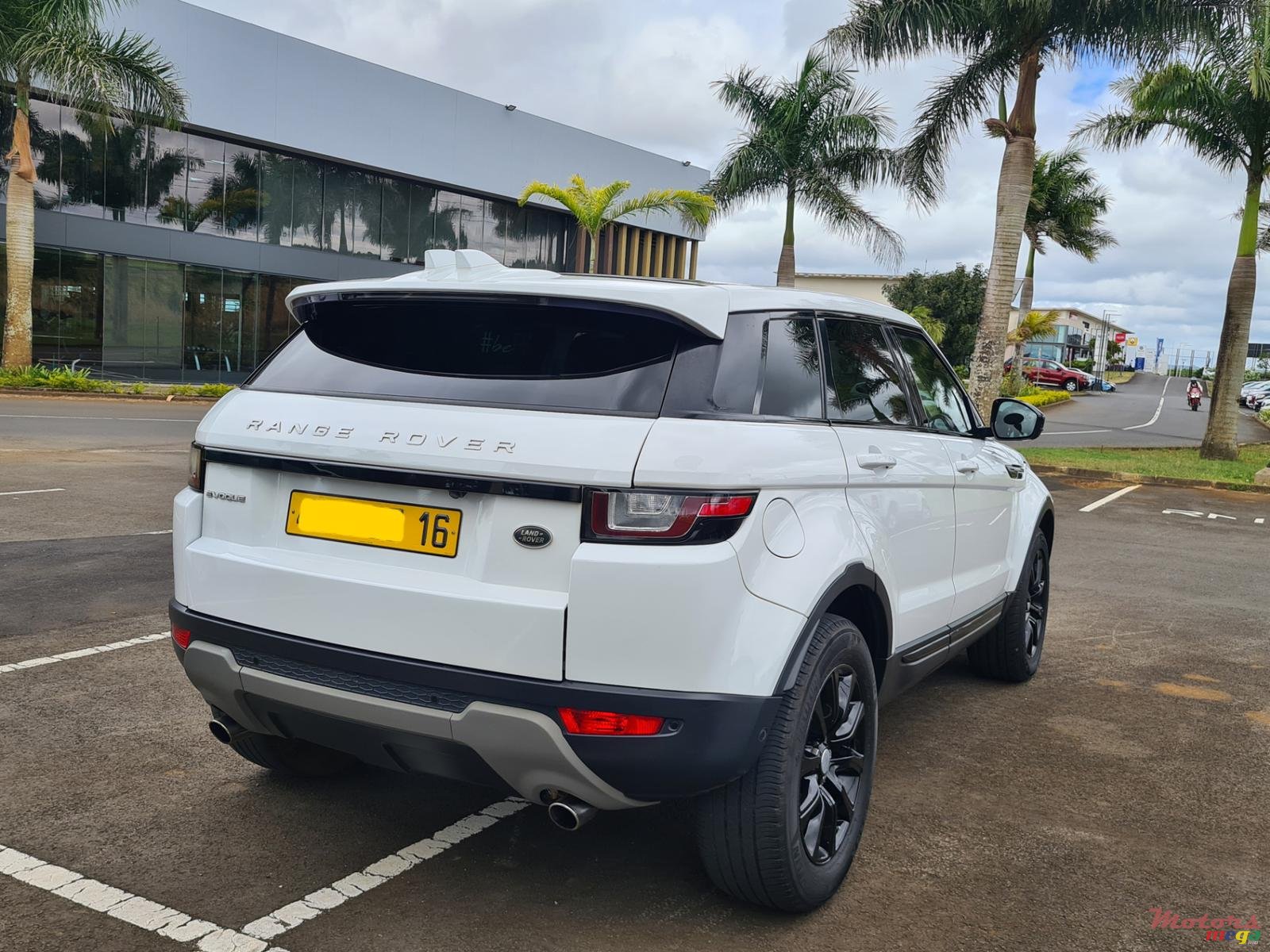 2016' Land Rover Range Rover Evoque Automatic photo #4