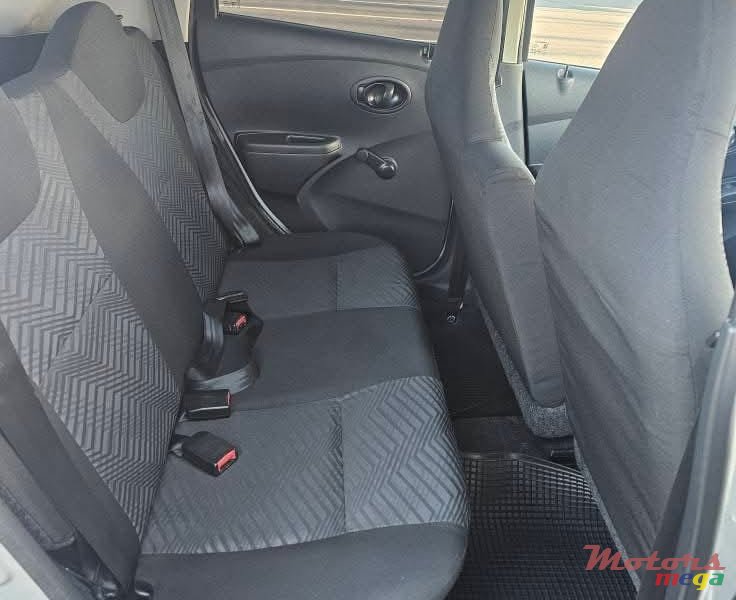 2018' Datsun Go photo #5