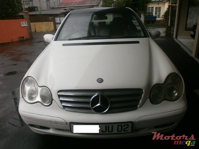 2002' Mercedes-Benz c180 photo #1