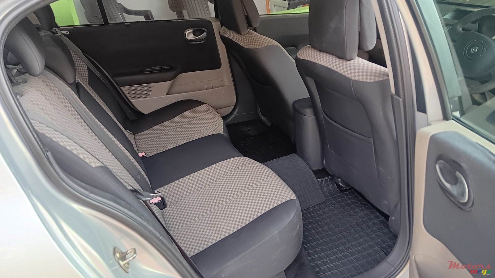 2006' Renault Megane photo #4