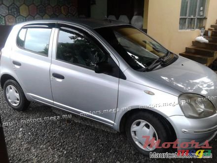 1999' Toyota vitz photo #1