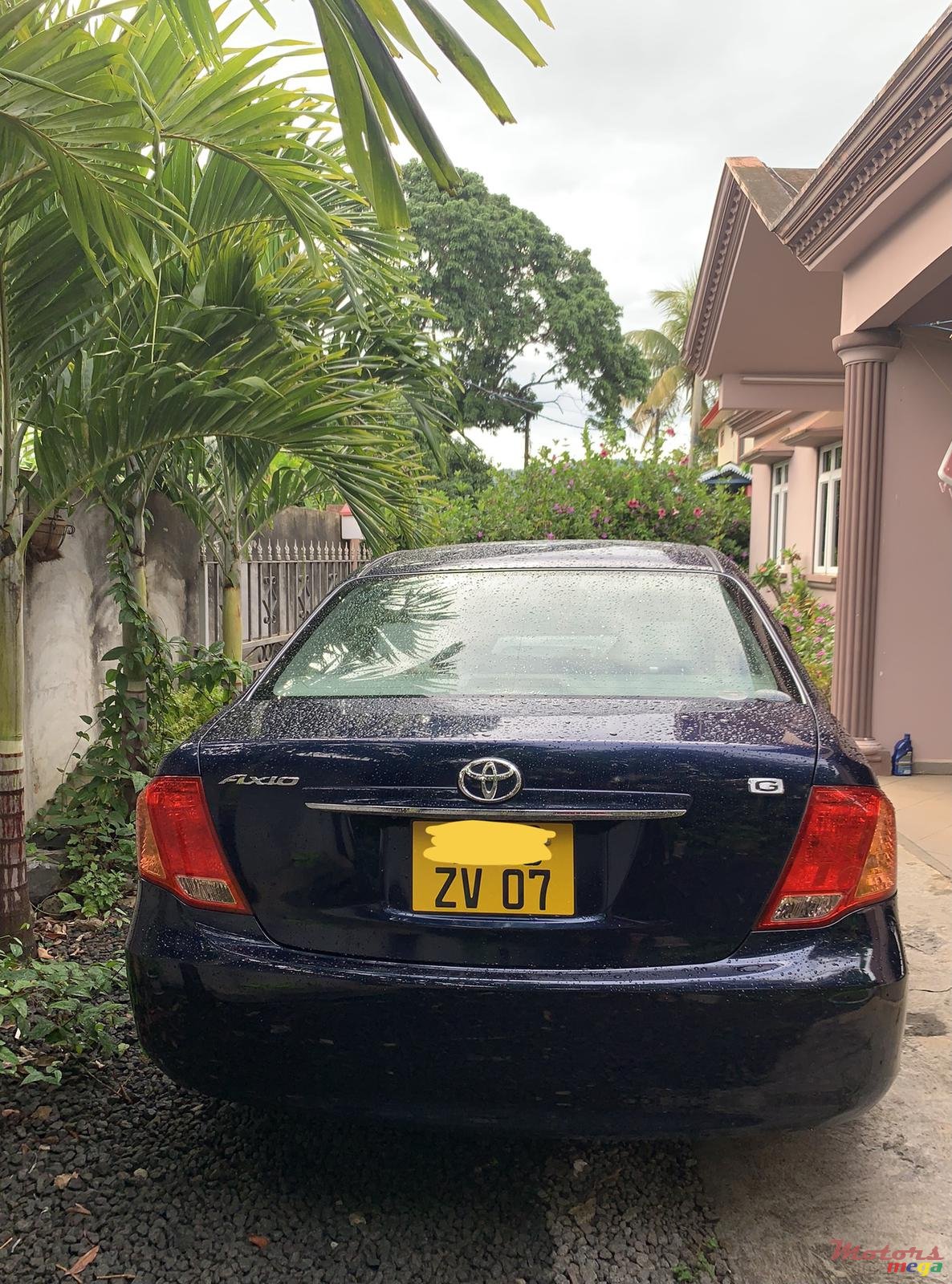 2007' Toyota Axio G photo #2