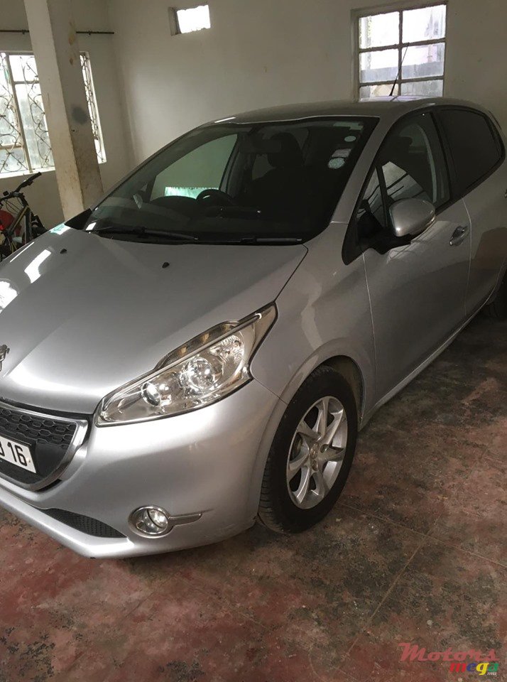 2016' Peugeot 208 photo #6