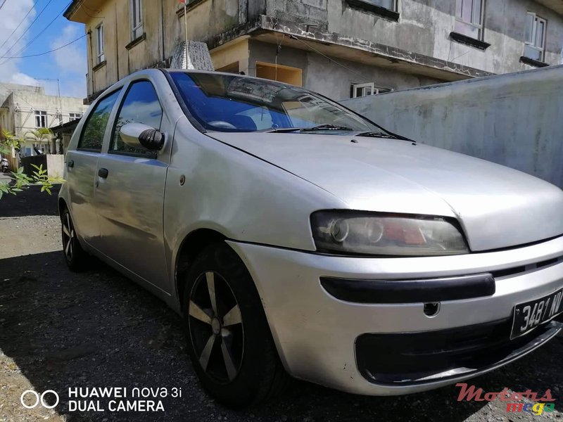 2002' Fiat Punto photo #5