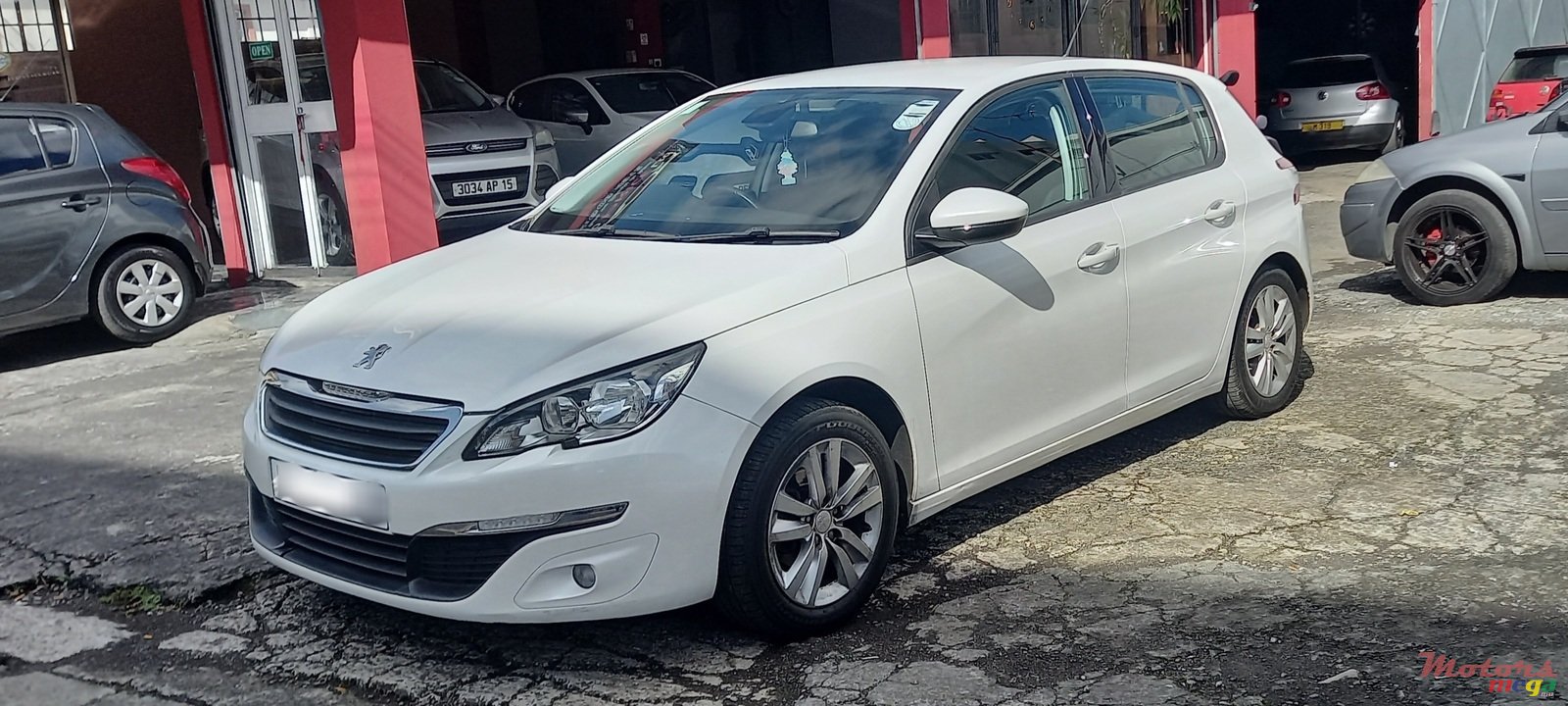 2016' Peugeot 308 photo #2