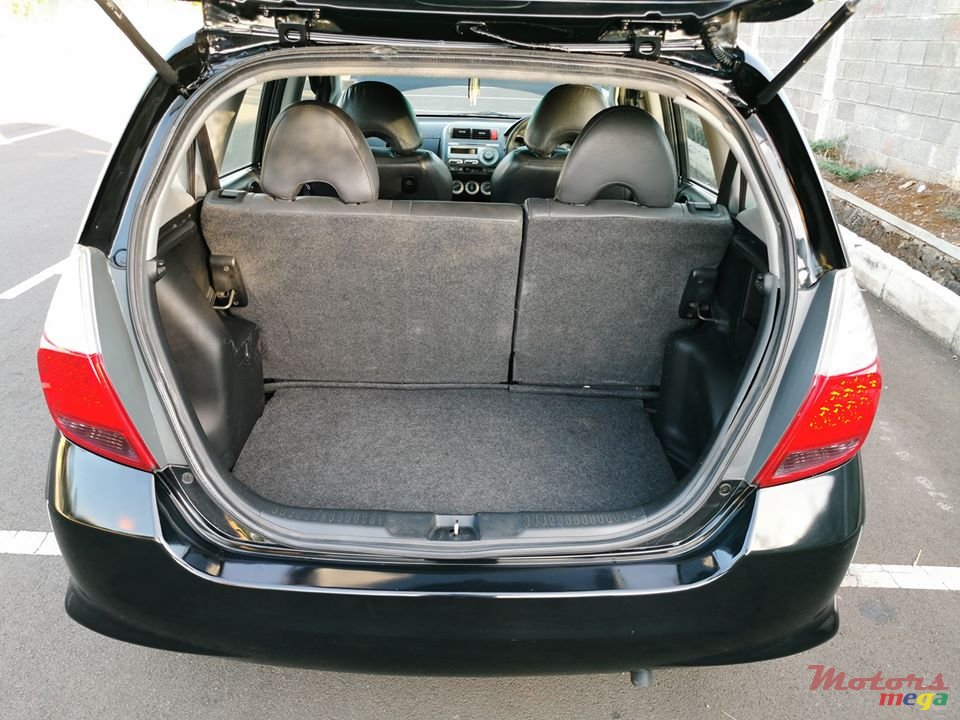 2005' Honda Fit photo #7