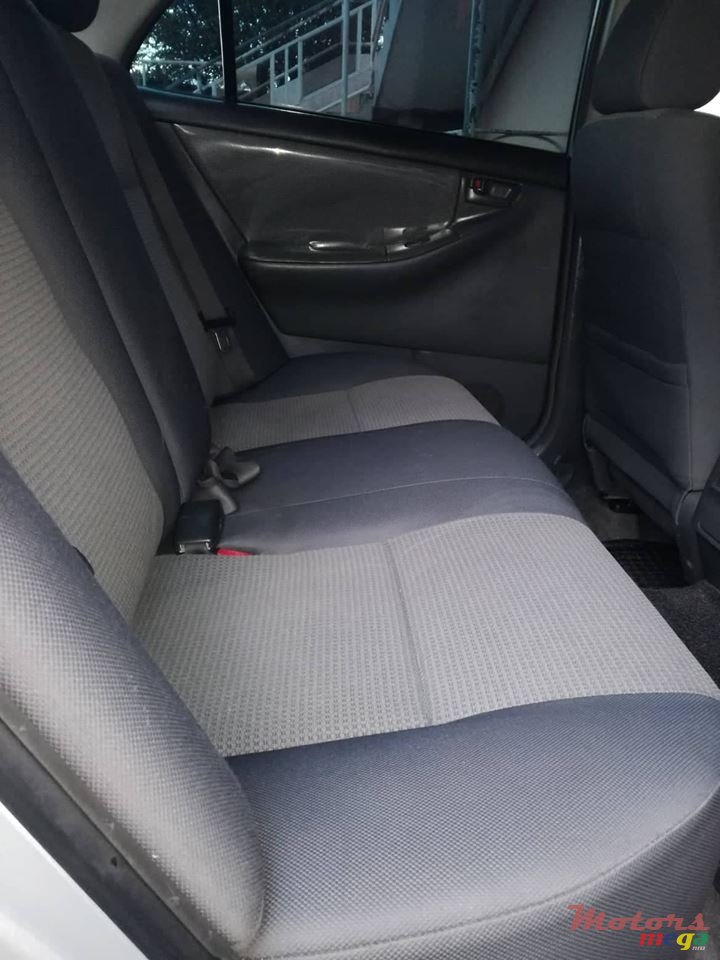 2007' Toyota Corolla photo #4