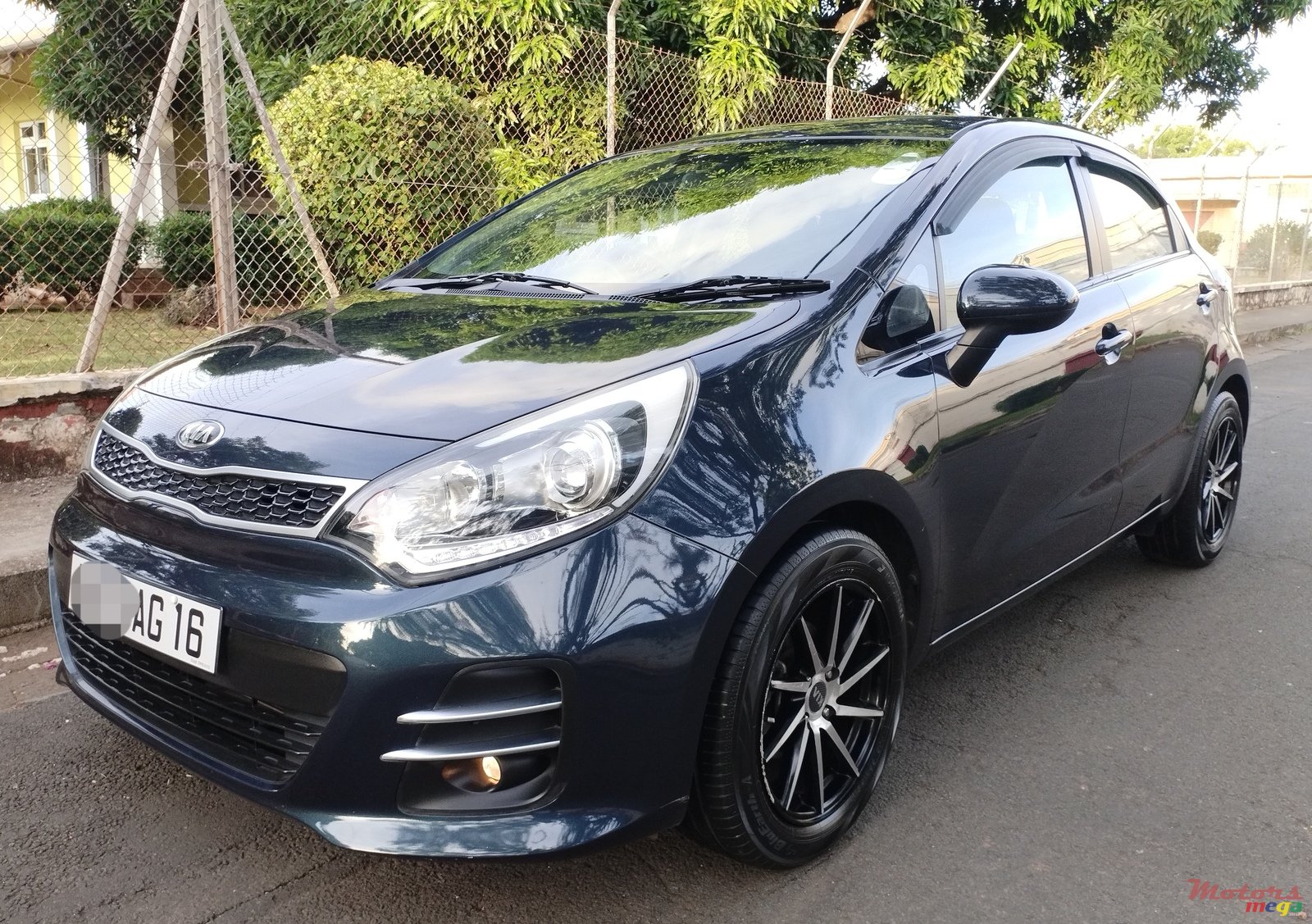 2016' Kia Rio photo #1