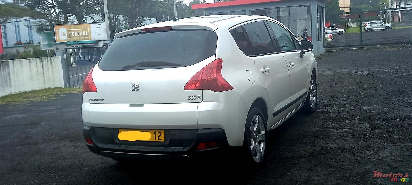 2012' Peugeot 3008 photo #4