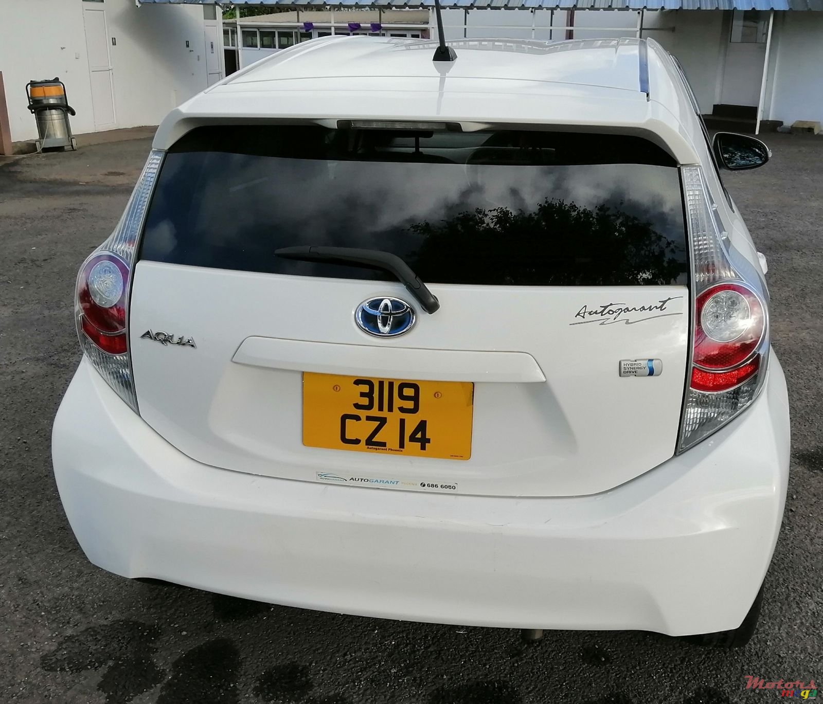 2014' Toyota Aqua photo #1