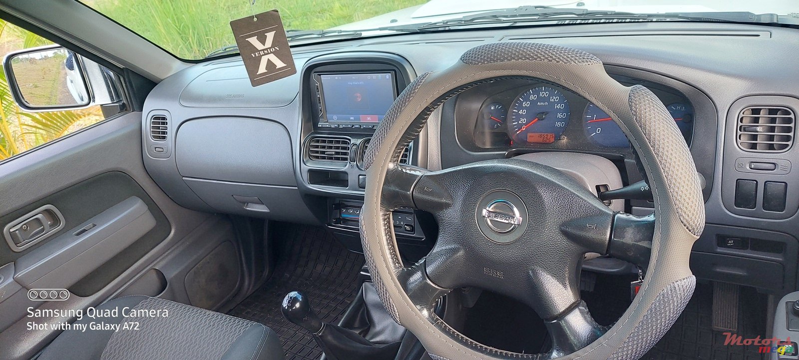 2020' Nissan NV300 photo #6