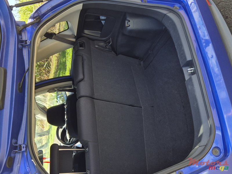 2011' Honda Fit photo #3
