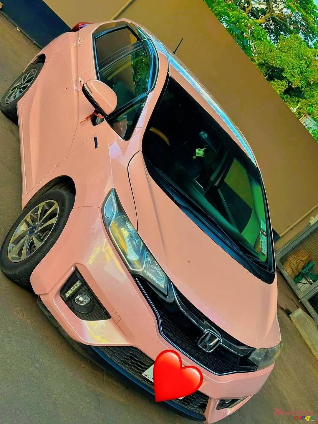 2016' Honda Fit photo #3