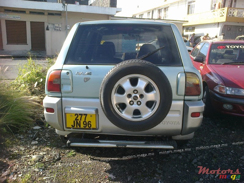 1996' Toyota RAV4 sport photo #2