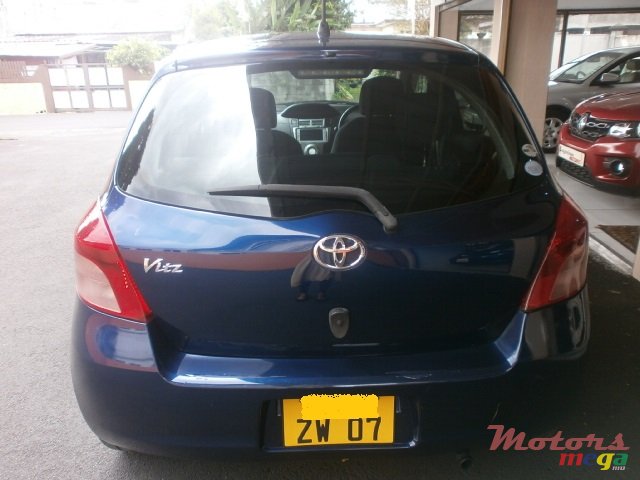 2007' Toyota Vitz photo #7