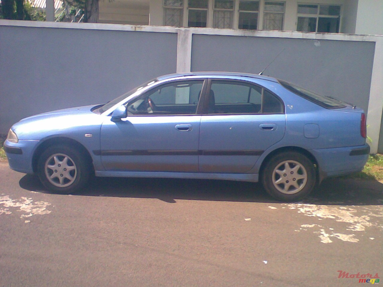 2000' Mitsubishi photo #3