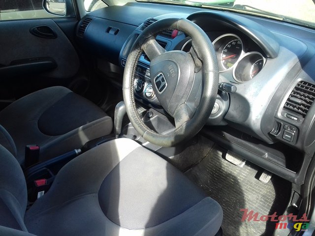 2004' Honda Jazz photo #7