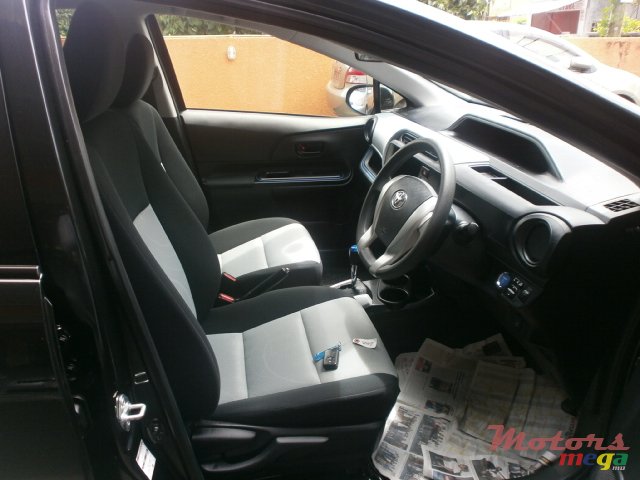 2013' Toyota Prius c AQUA photo #6