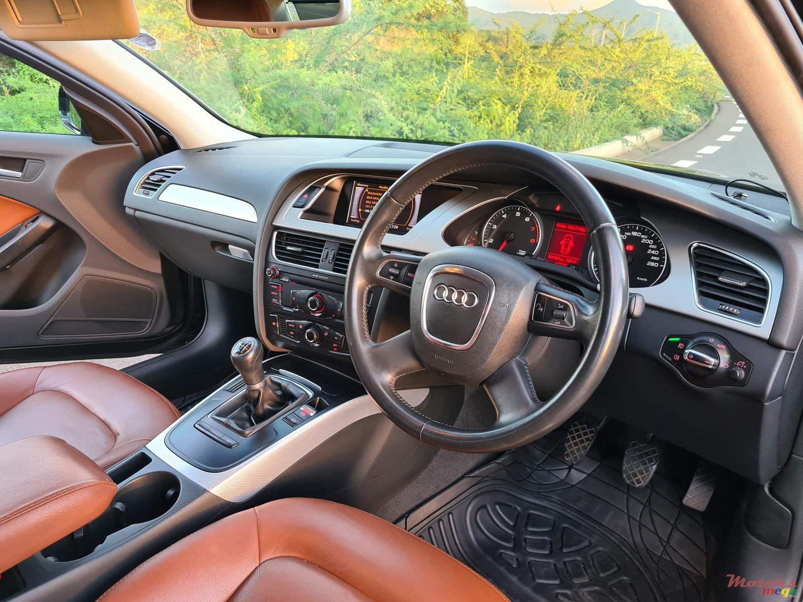 2010' Audi A4 S line photo #7