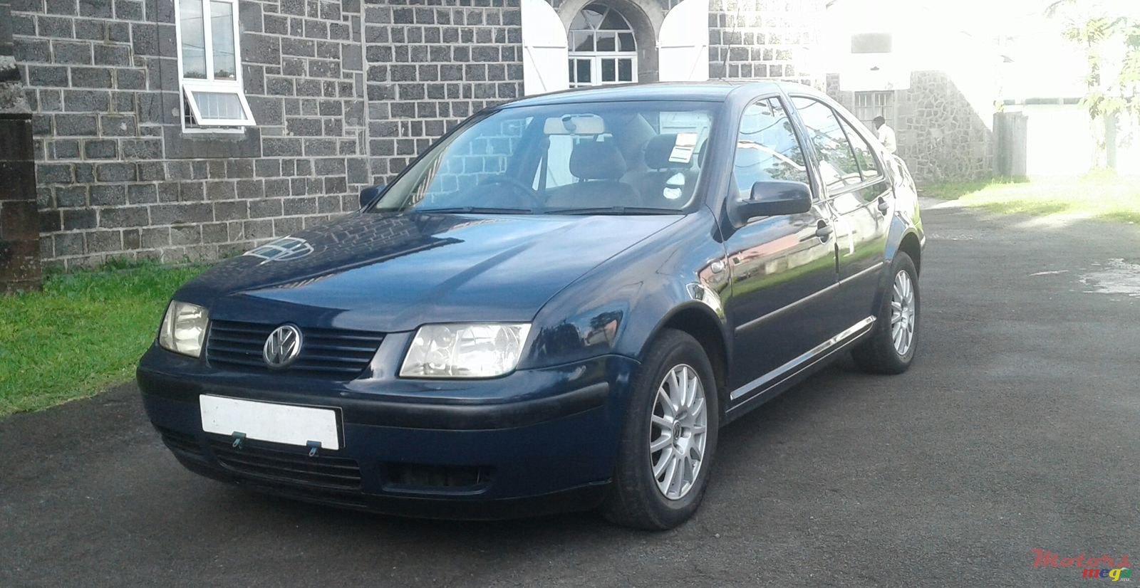 2004' Volkswagen Bora photo #2