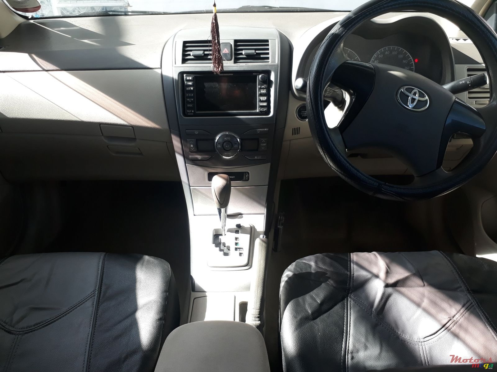 2008' Toyota Axio photo #2